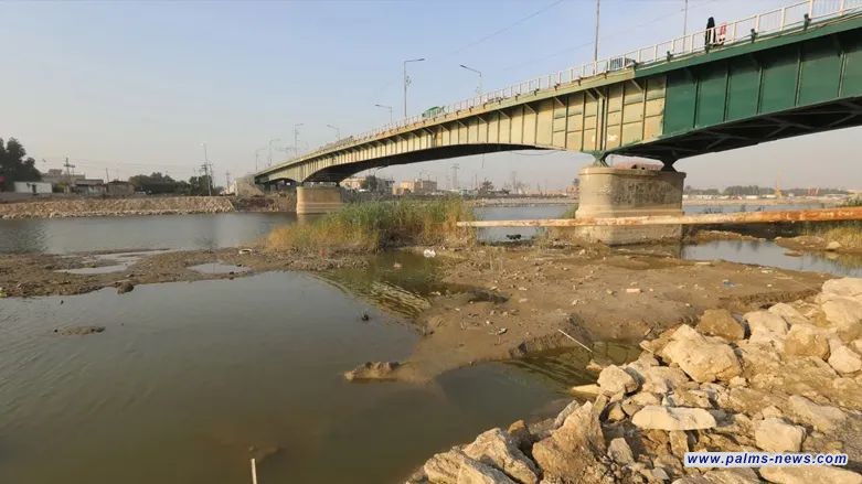 الموارد تحذر: الأيام المقبلة ستشهد انخفاضاً كبيراً في مناسيب نهري دجلة والفرات.